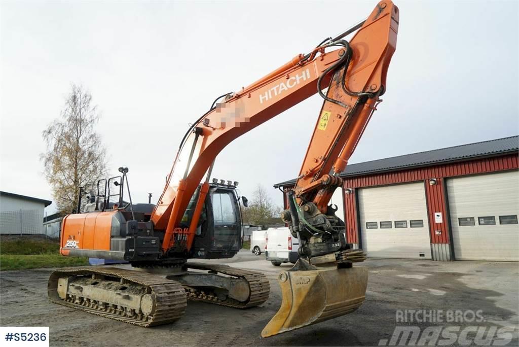 Hitachi ZX250 LC 6 WITH MACHINE CONTROL AND TOOLS Raupenbagger