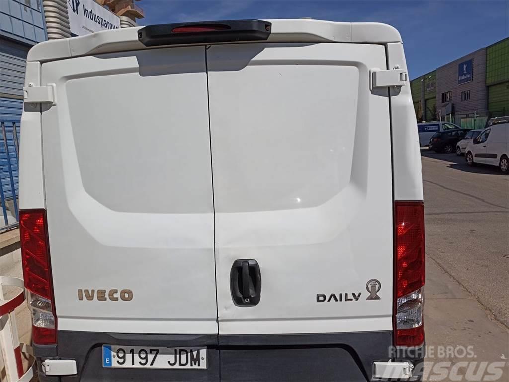 Iveco Daily Furgón 35C13 V 3520 H1 Leaf 9.0 126 Lieferwagen