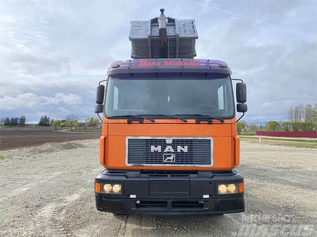 MAN 26.403 , 28 m3 metal container Abrollkipper