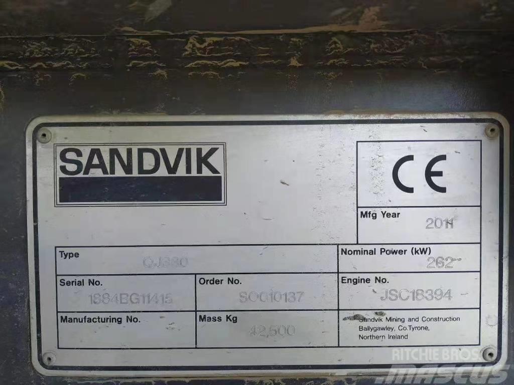 Sandvik QJ330 Mobile Brecher