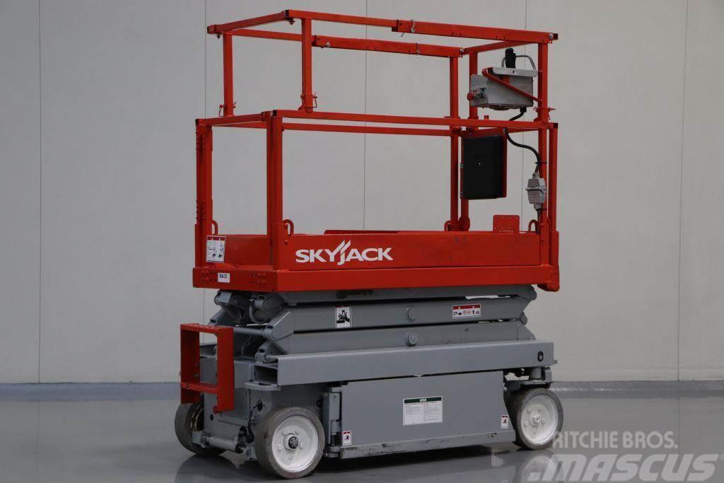 SkyJack SJIII-3215 Scheren-Arbeitsbühnen