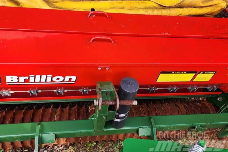 Agri Tech 2m Brillion fine seed planter( as good as new Andere Fahrzeuge