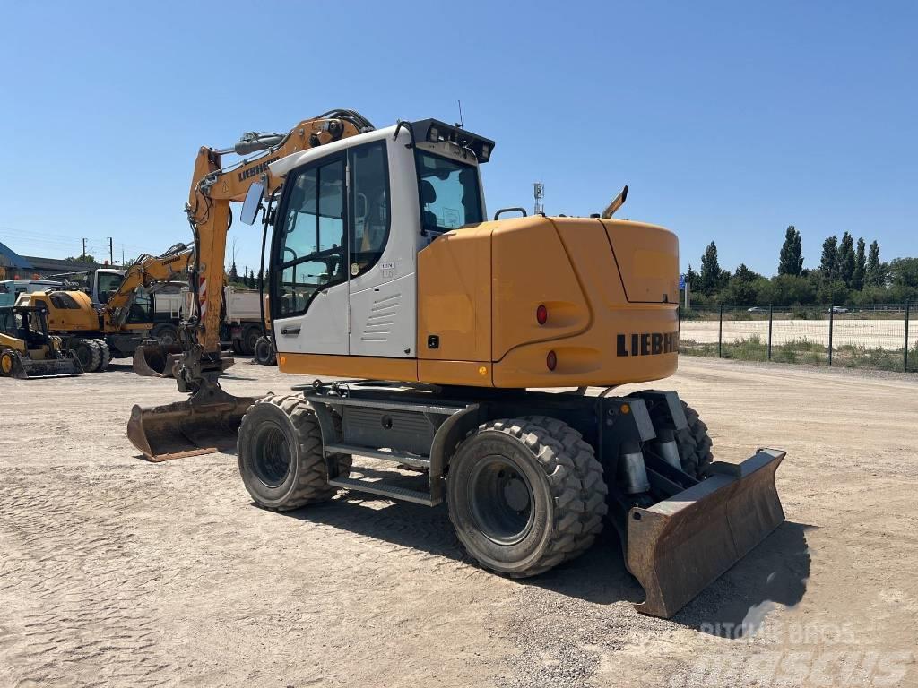 Liebherr A 912 compact Wheeled Excavator Mobilbagger