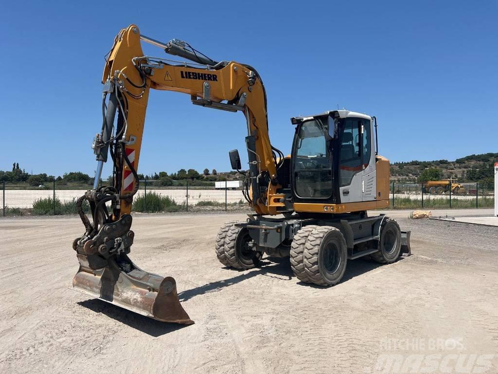 Liebherr A 912 compact Wheeled Excavator Mobilbagger