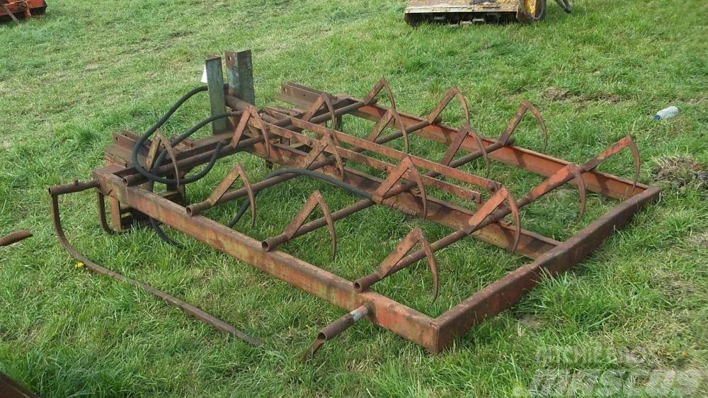 Browns Flat 8 grab £280 Traktoren