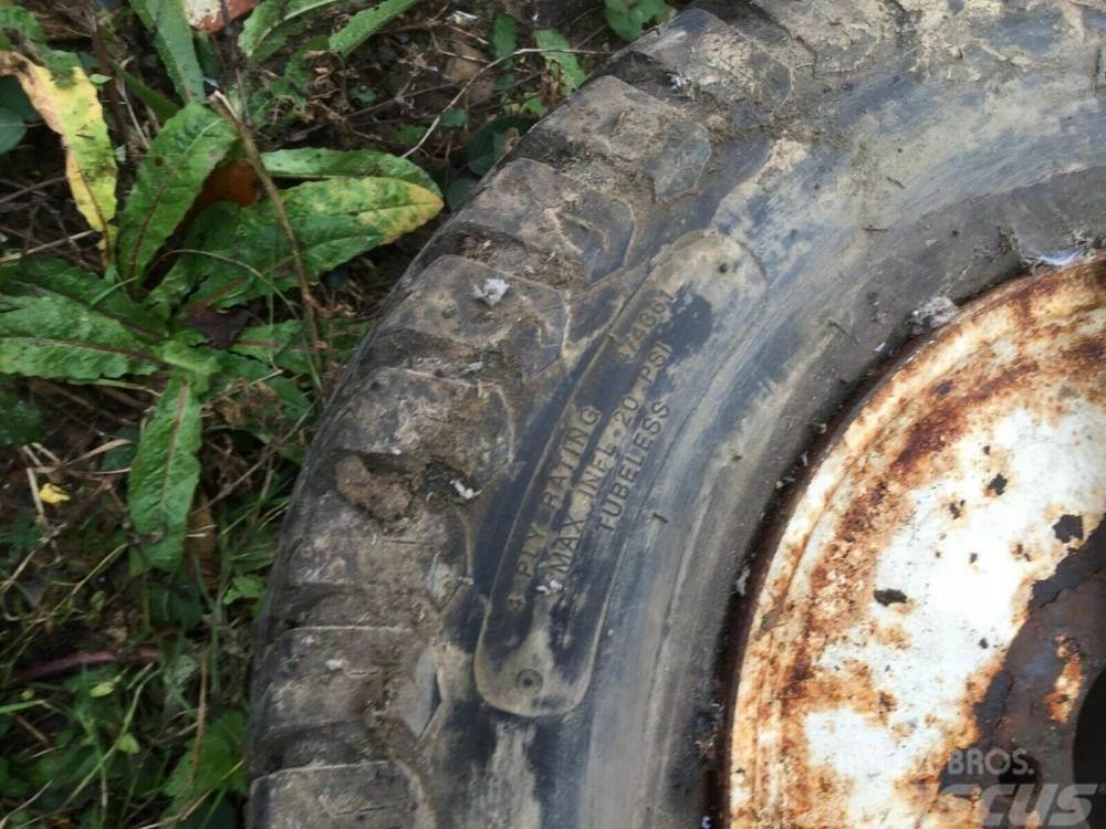  Goldini Tractor Tyre and Wheel £80 Reifen