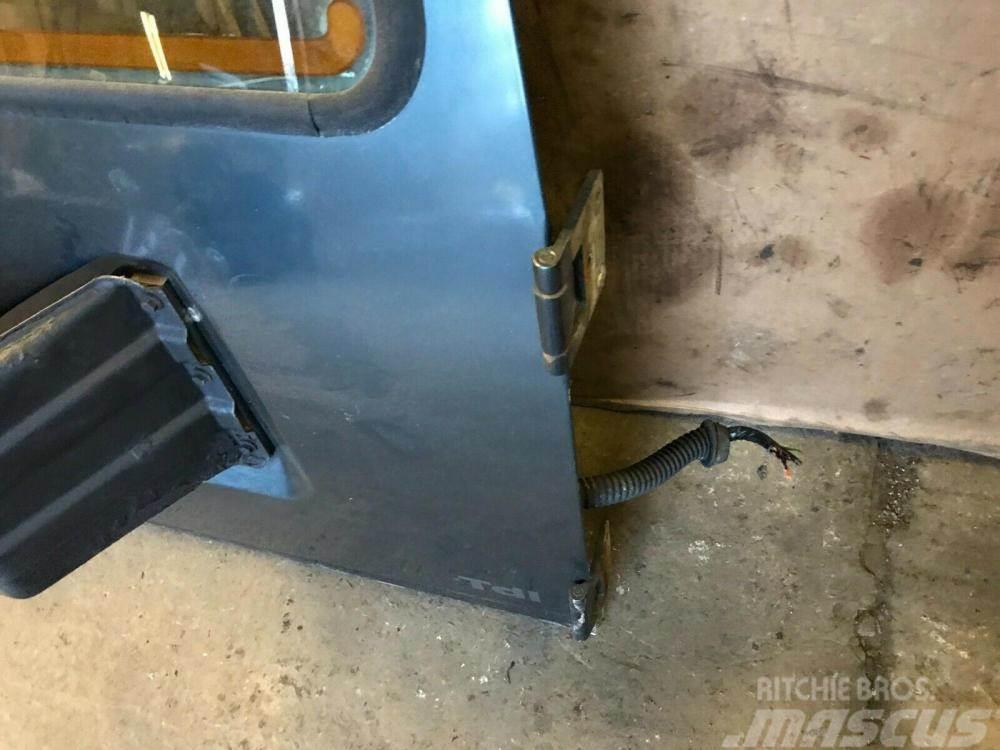 Land Rover Discovery 300 TDi rear door complete £90 Andere