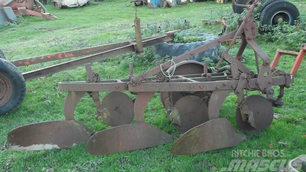 Ransomes 3 Furrow Plough Andere Zubehörteile