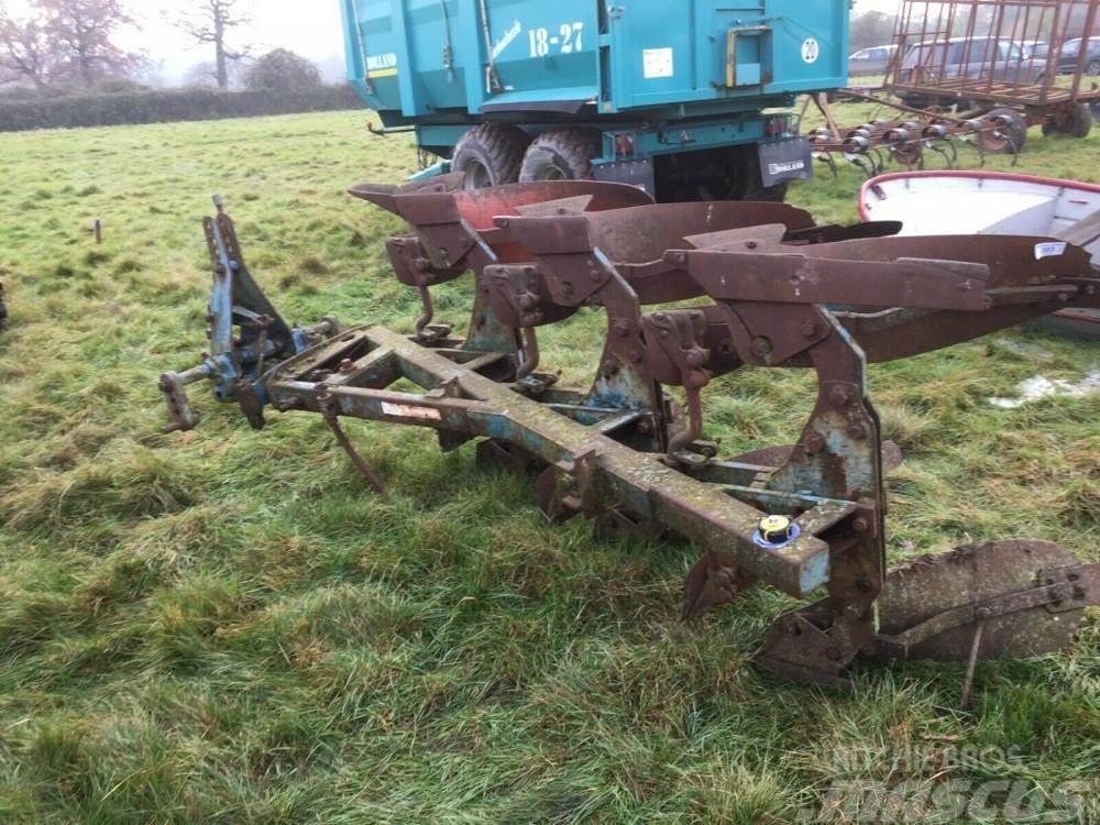 Ransomes 3 Furrow reversible plough £450 plus vat £540 Konventionelle Pflüge