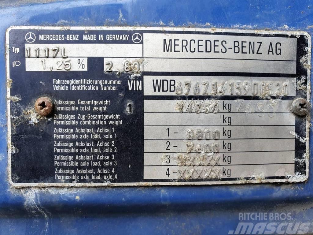 Mercedes-Benz 1117 L (KONIOWÓZ) Tiertransporter