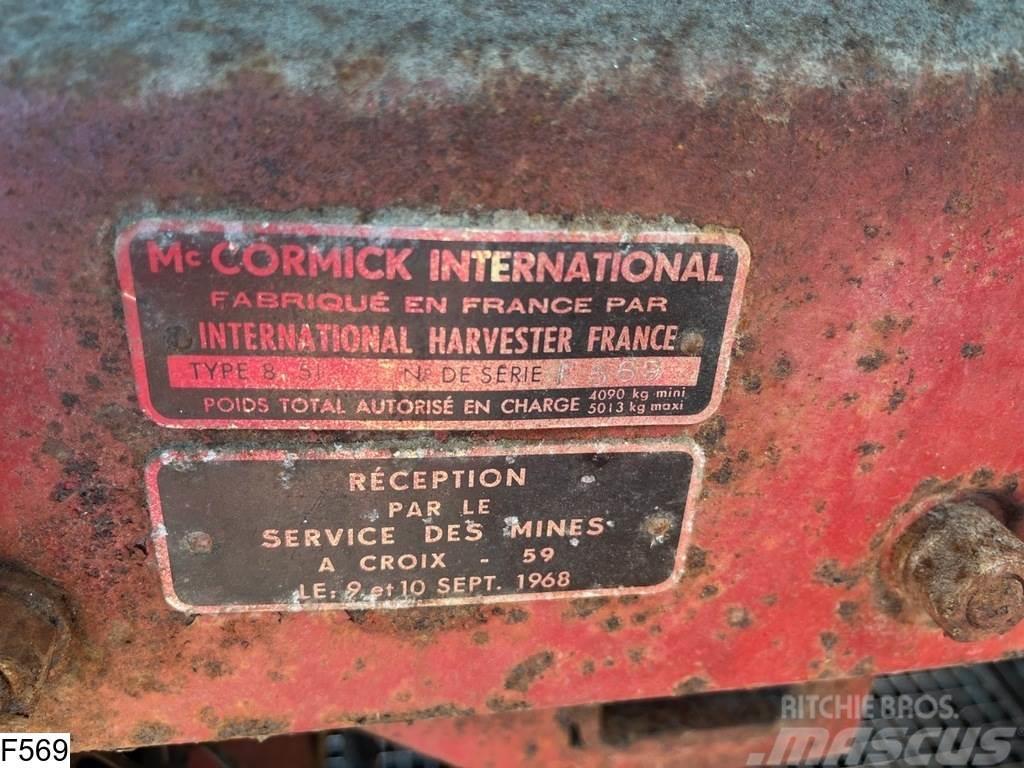 International 851 Mc Cormick International 851 Mähdrescher