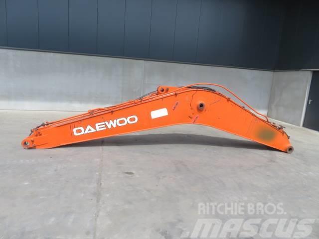 Daewoo DX 225 LC Chassis