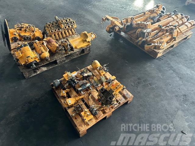 Liebherr A 902 Litronic HYDRAULIC PARTS COMPLET Mobilbagger