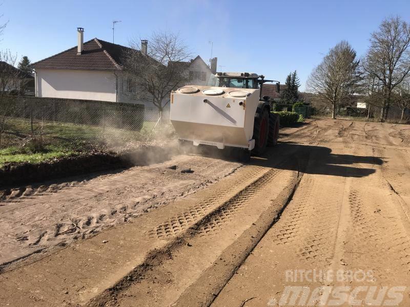 amag Bindemittelstreuer 5 m³ Heckanbau Traktor Asphalt-Recycler