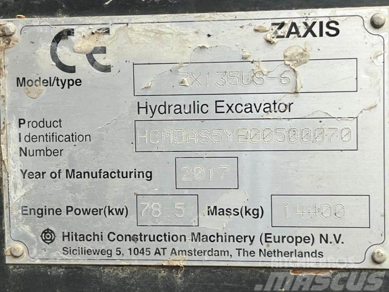 Hitachi Pelle sur chenille ZX135 US 14T Raupenbagger