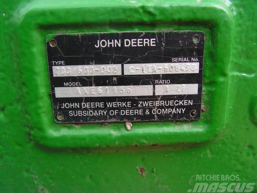 John Deere T 660 Chassis