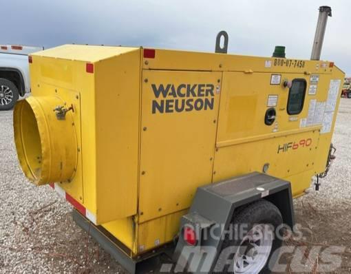 Wacker Neuson HIF 690 Arbeitsfahrzeuge