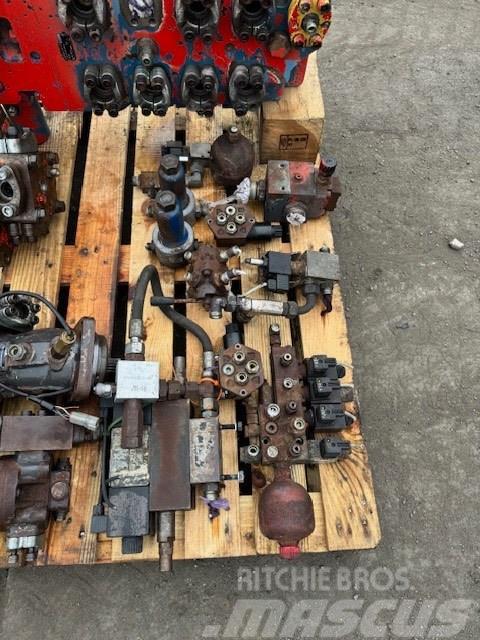 O&K RH 25,5 HYDRAULIC PARTS COMPLET Raupenbagger