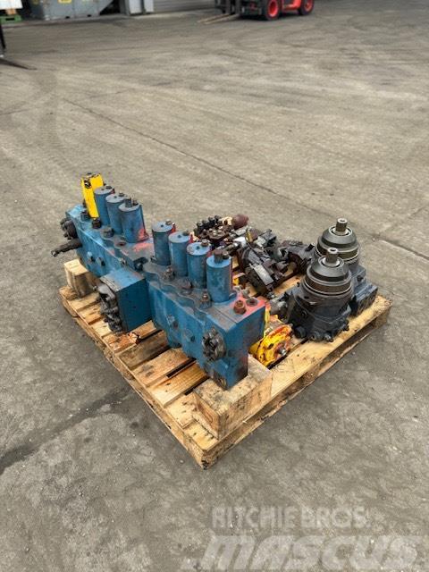 O&K RH 25,5 HYDRAULIC PARTS COMPLET Raupenbagger