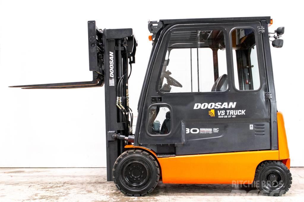 Doosan B30X, 3-tons motviktstruck med låga timmar Elektrostapler
