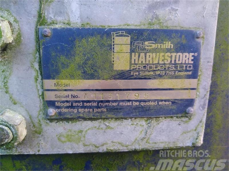 Harvestore 2 stk , ca. 2500 tdr. Entnahme-/Verteilgeräte