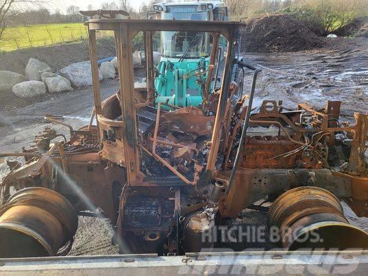 JCB Fastrac 4220     differntial Chassis