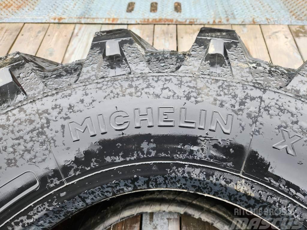 Michelin TIRE 18 R 22.5 XF Reifen