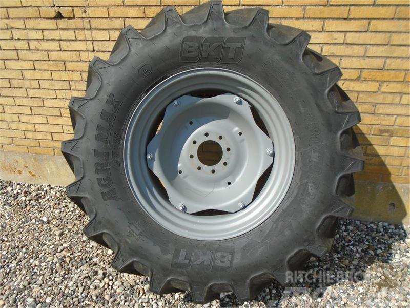 BKT 480/70 R30 Reifen