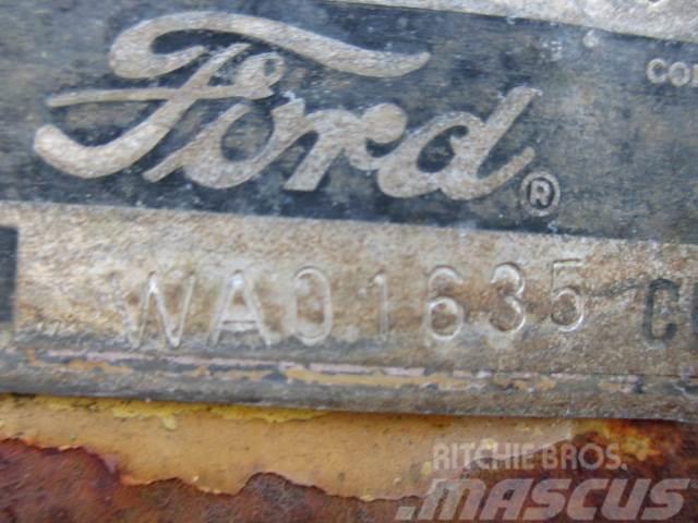 Ford 4550 4x2 rendegraver til ophug Baggerlader