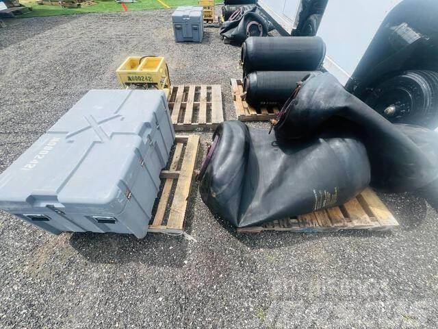  Refueling Pump & Assorted Collapsible Fabric Fuel  Tankanhänger