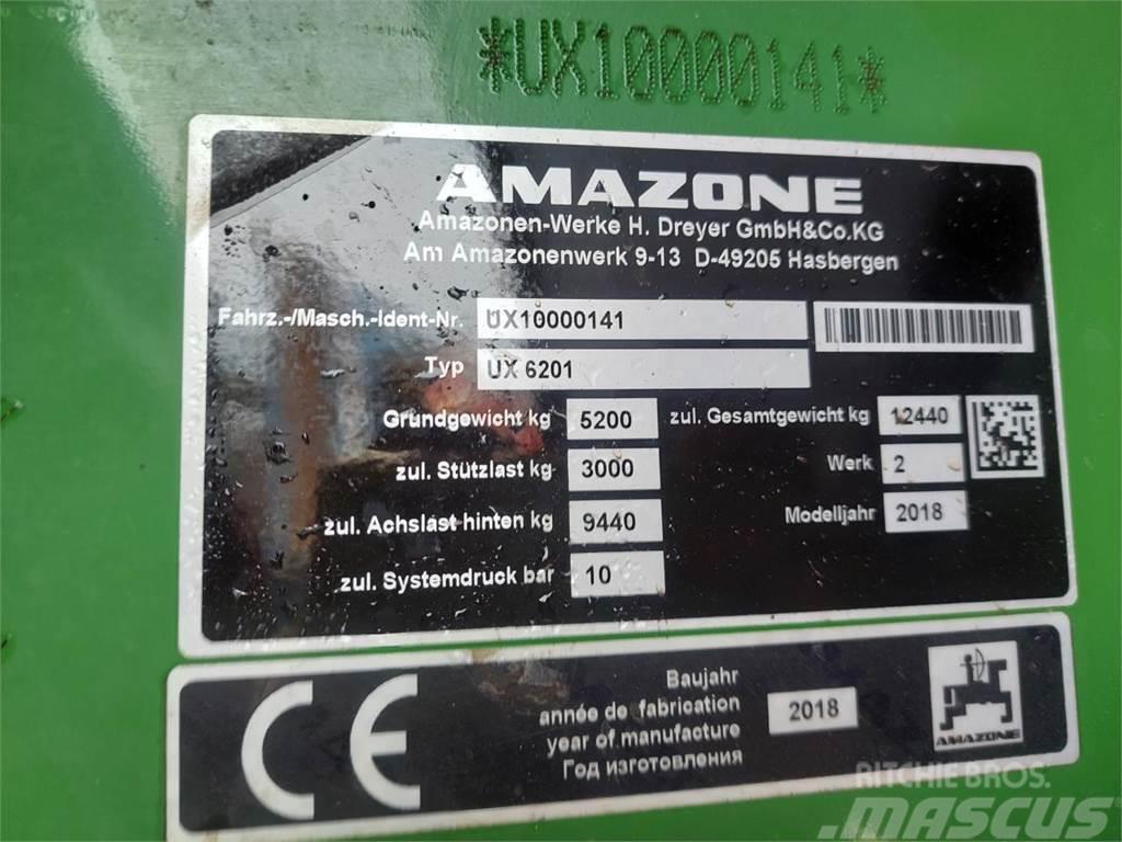 Amazone UX 6201 Super - 24-30-36m Anhängespritzen
