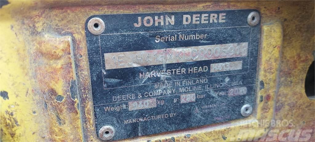 John Deere 1170G Harvester