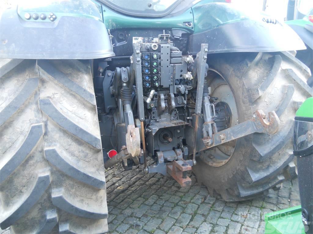 Valtra T174 Traktoren