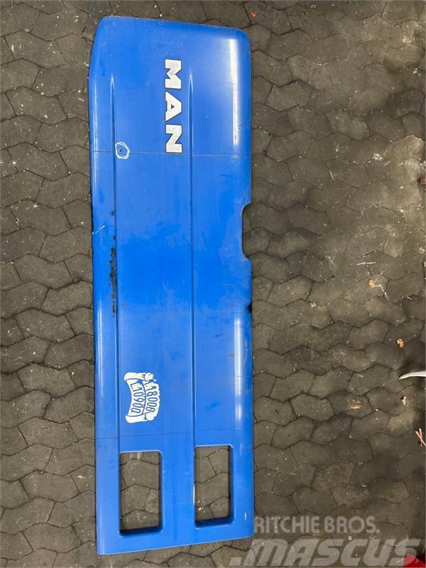 MAN MAN SIDE PANEL 81.41680-0040 Chassis