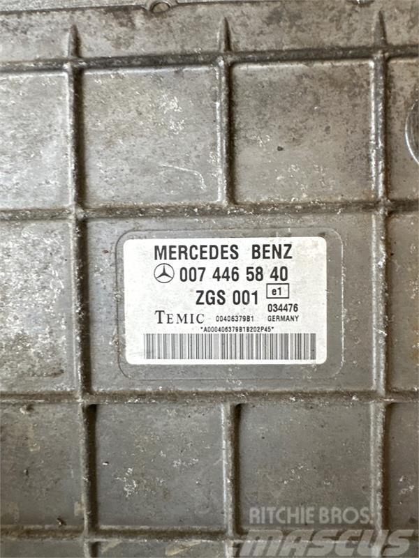 Mercedes-Benz MERCEDES ENGINE ECU A0074465840 Elektronik