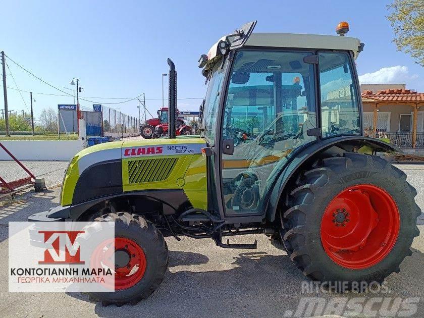 CLAAS NECTIS 227VE Traktoren