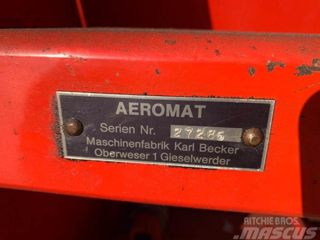 Becker Aeromat 6 rij Maiszaaimachine Sonstige Bodenbearbeitung