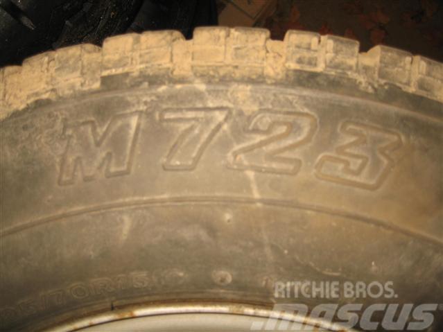 Continental Bridestone 225/70R15 M723 Reifen