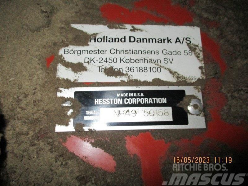New Holland 4990 Dæk skiftet Quaderpressen