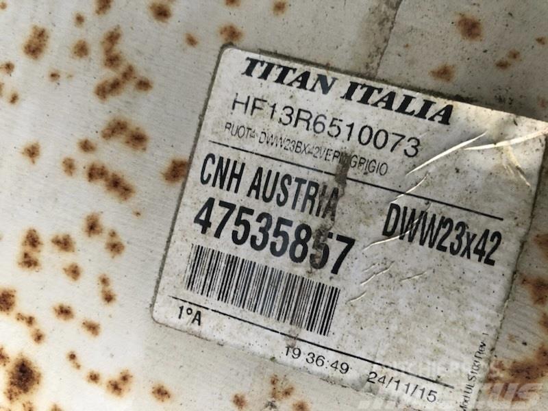 Titan 23x42 10 huls fra NH T7.315 Reifen