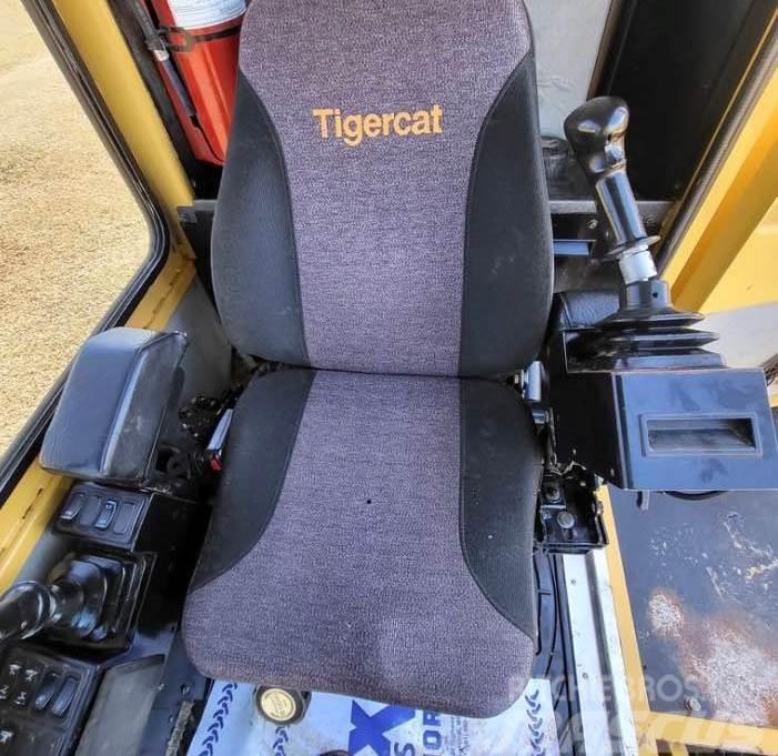 Tigercat 234B Gelenkausleger Lader