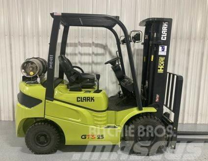 Clark Material Handling Company GTS25L Andere