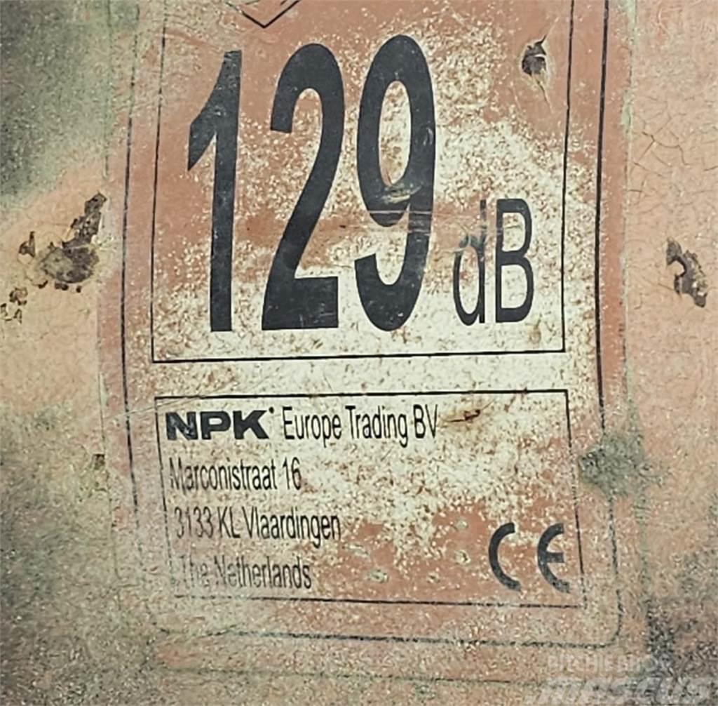 NPK E-210 C iskuvasara NTP10 kiinnikkeellä Hammer / Brecher
