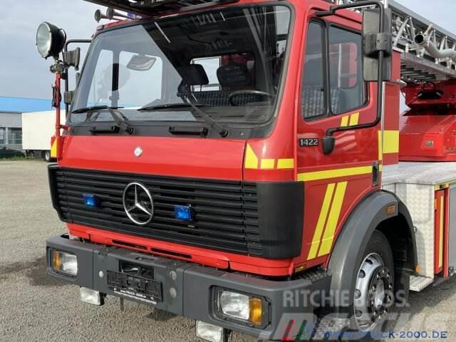 Mercedes-Benz 1422 Metz Feuerwehr Leiter 30 m. nur 31.361 Km. Andere Fahrzeuge