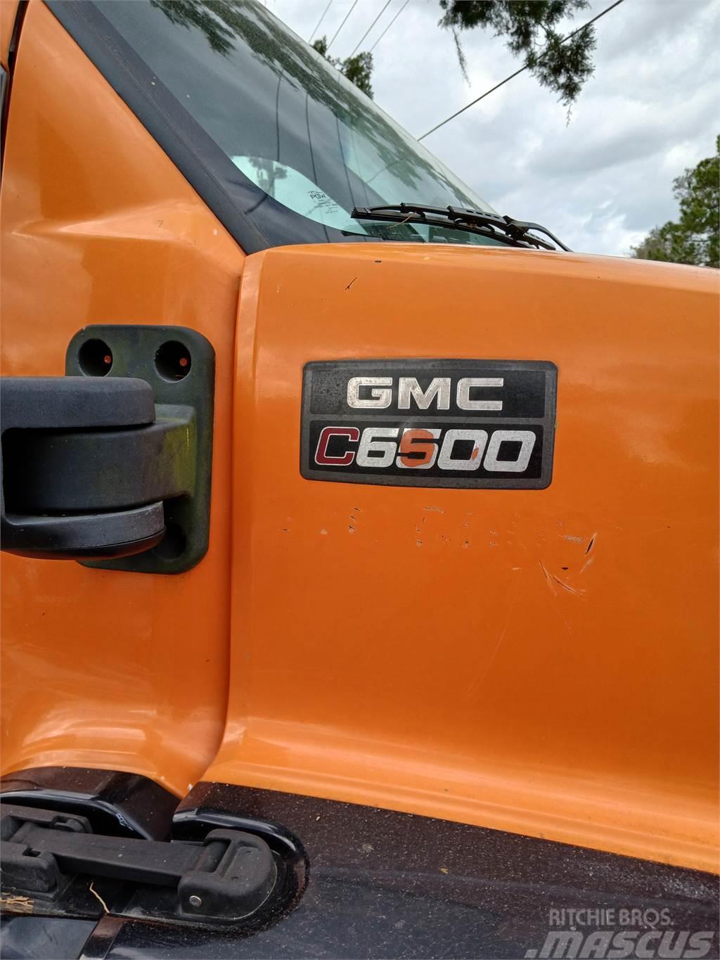 GMC C6500 Kleinholztransporter