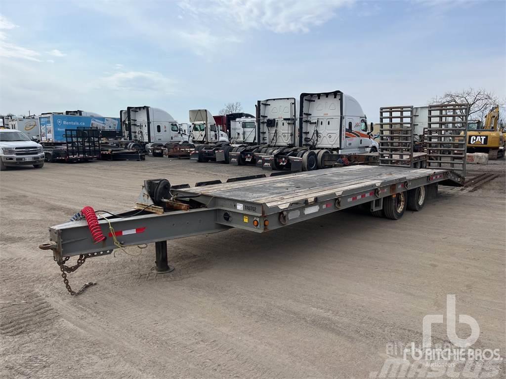  J C TRAILERS 29 ft T/A Tieflader