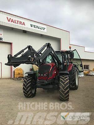 Valtra N154D Traktoren