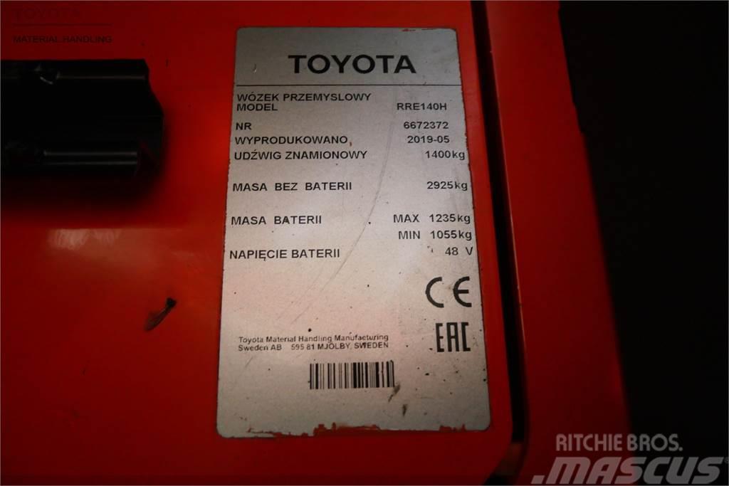 Toyota RRE140H Schubmaststapler
