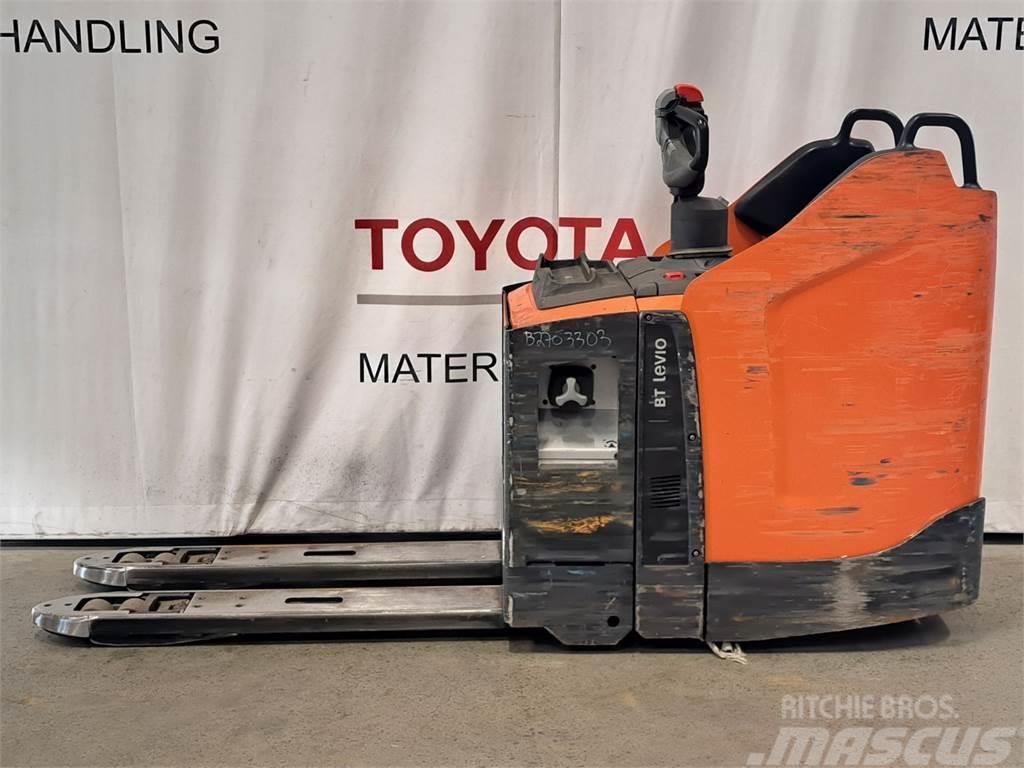 Toyota LPE220 Gabelstapler mit Fahrerstand