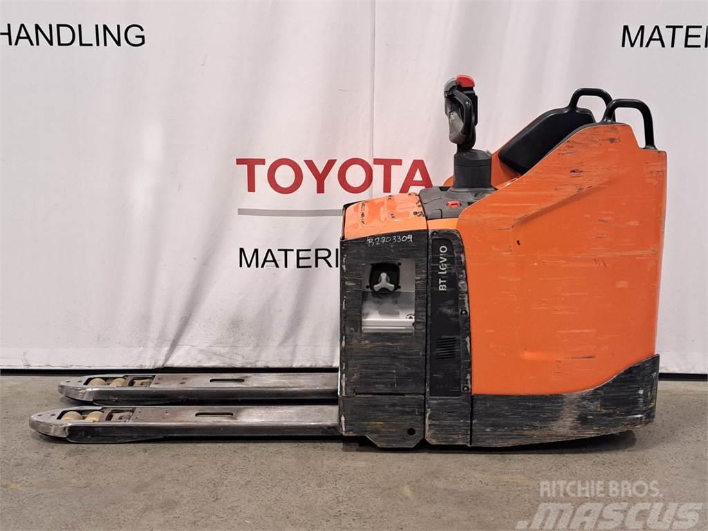 Toyota LPE220 Gabelstapler mit Fahrerstand